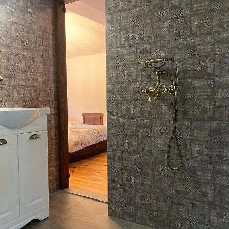 къща александрова с басейн вътрешен и отопляем Villa *